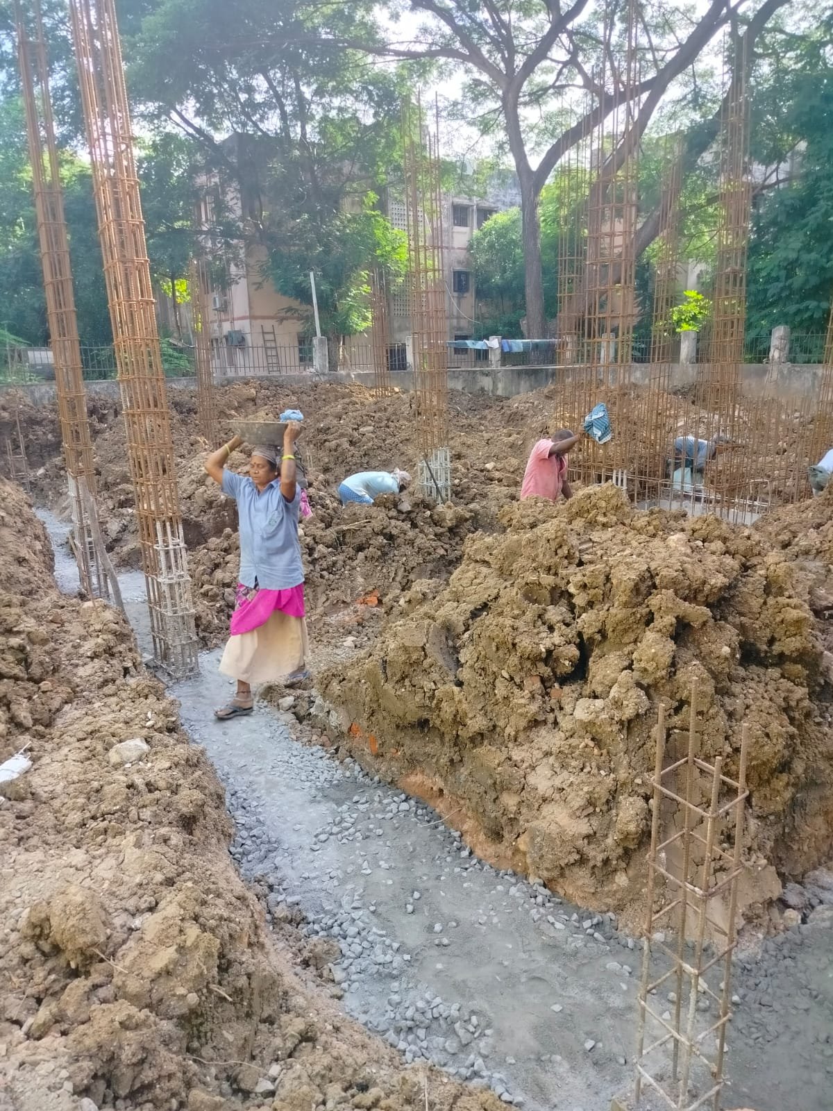 Construction pillars base work in Chennai by VRN Aishwaryam Constructions showcasing skilled workers preparing the foundation and base for strong and durable pillars in residential and commercial construction projects